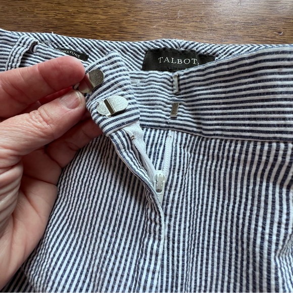 ⭐️ Talbot's Seersucker Capri Pants -Size 24 blue & white - Picture 13 of 14